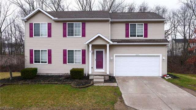 3247 Foxford Ct, Akron, OH 44312