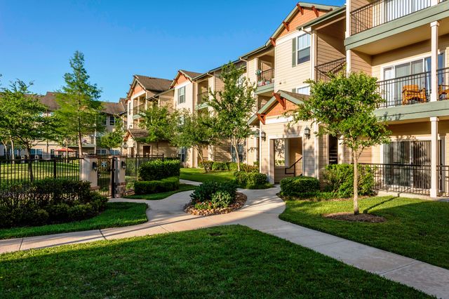 5045 Crenshaw Rd #627, Pasadena, TX 77505
