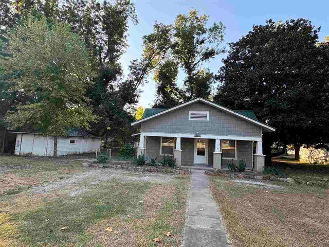 210 E  Stumbo Ave, Perkins, OK 74059