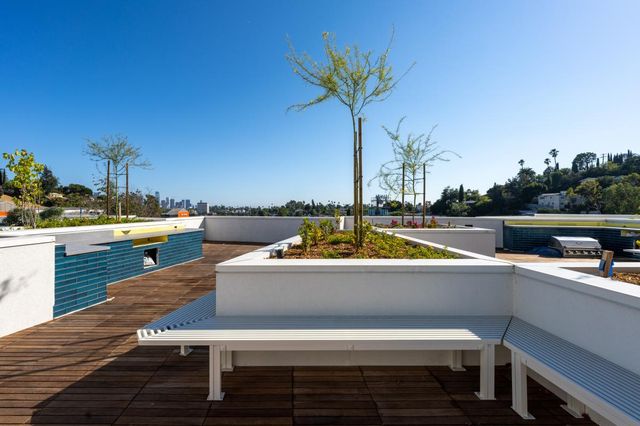 L’APPARTEMENT 553 Apartments for Rent in 90026, Los Angeles, CA | Westside