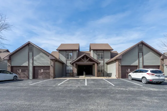 85 Birdie Lane Apt 1, Reeds Spring, MO 65737
