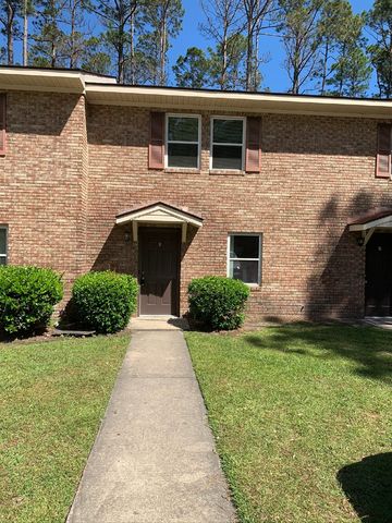 908 W  Pine St #B, Hinesville, GA 31313