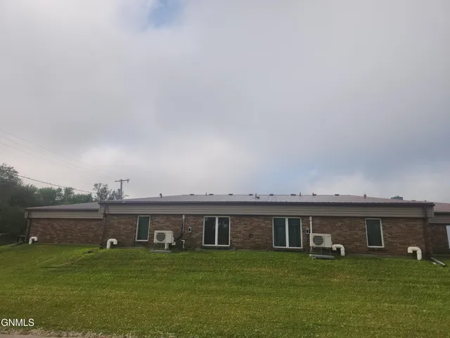 122 Helen St N, Streeter, ND 58483