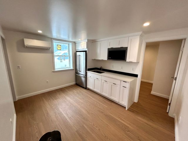 130 Sagamore St, San Francisco, CA 94112