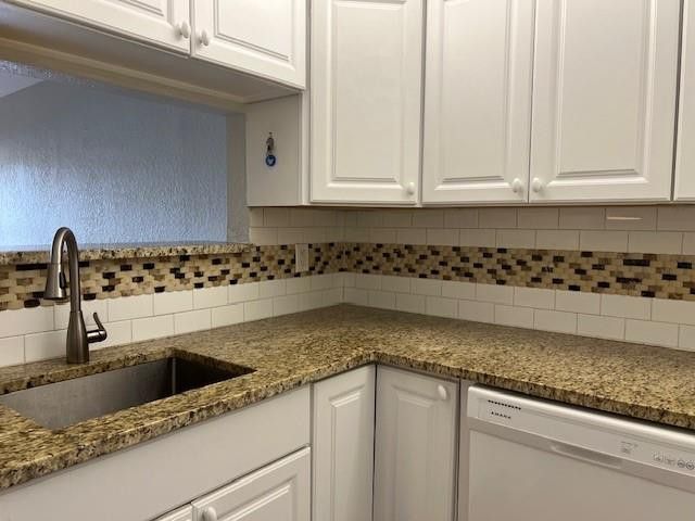2588 Riverside Dr #2588, Pompano Beach, FL 33065
