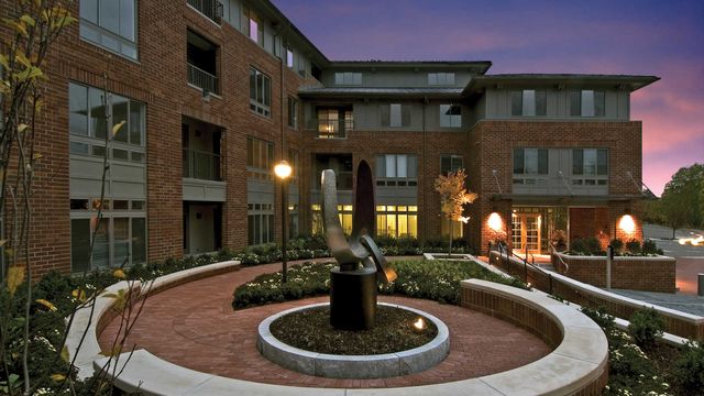 20 Watertown St #1-216, Watertown, MA 02472