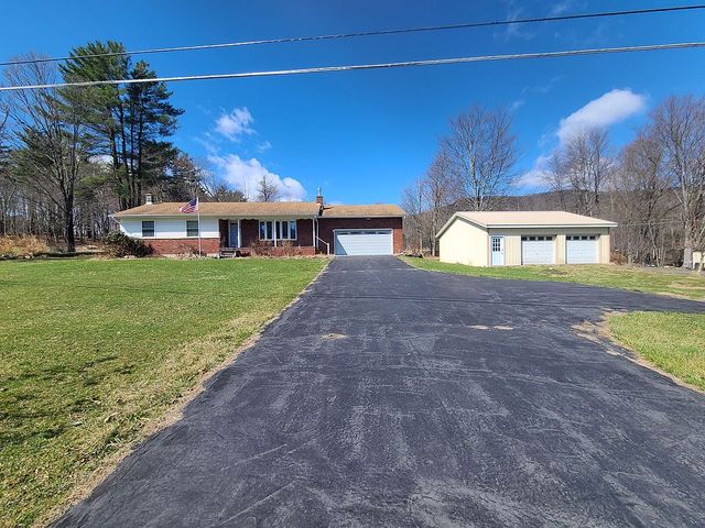 219 State Route 292 E, Monroe Township, PA 18657