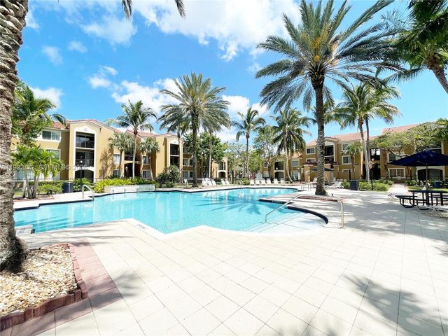 8010 N  Nob Hill Rd #102, Fort Lauderdale, FL 33321