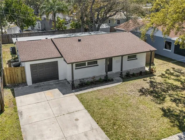 8201 Riverside Dr NE, Saint Petersburg, FL 33702
