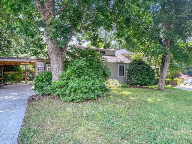 1080 Benteen Ave SE, Atlanta, GA 30312