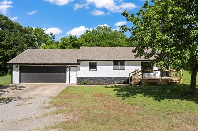 19365 Redbud Dr, Catoosa, OK 74015