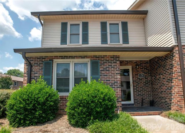1330 5th St   NE #131, Hickory, NC 28601