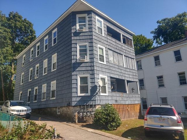 49 Crystal St #3, Worcester, MA 01603