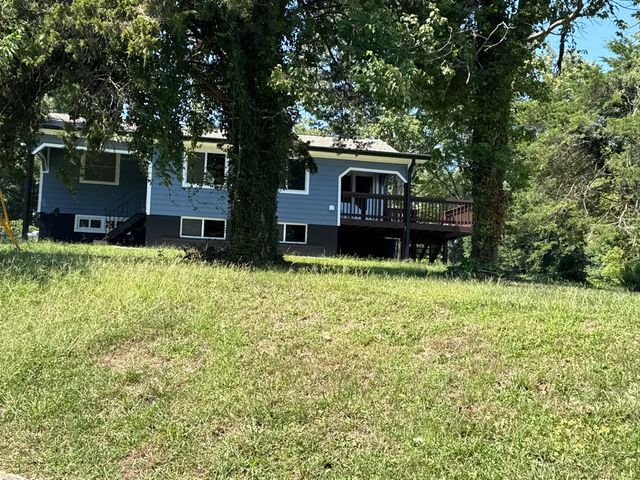 516 Delaware Ave, Oak Ridge, TN 37830