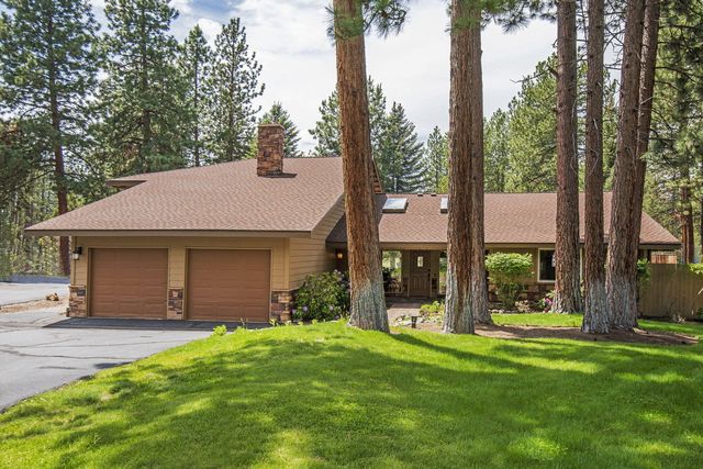 60133 Ridgeview Dr W, Bend, OR 97702