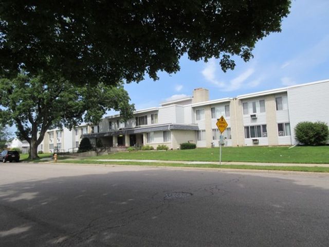 535 S  Randall Ave  #8, Janesville, WI 53545