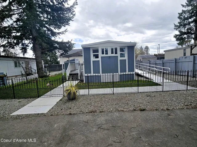 28 E  Walrose Loop, Hayden Lake, ID 83835