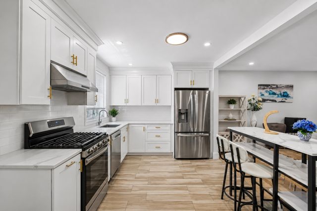 41 Union St #A, South Weymouth, MA 02190