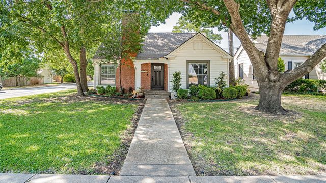 4001 Pershing Ave, Fort Worth, TX 76107