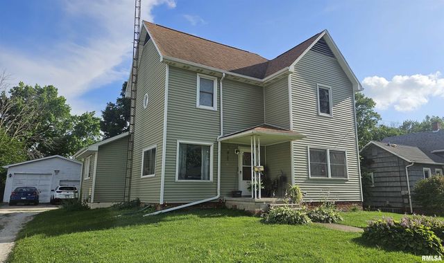 436 W  Locust St, Canton, IL 61520