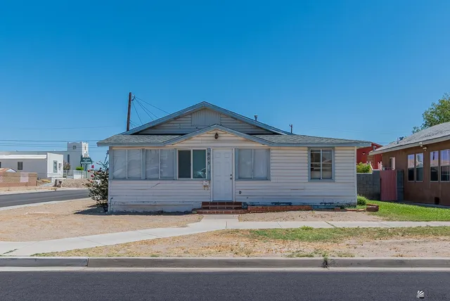 903 S  3rd Ave, Yuma, AZ 85364