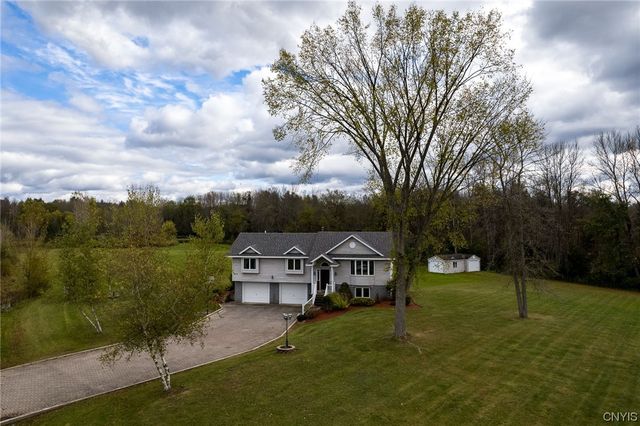 10482 East Rd, Lowville, NY 13367
