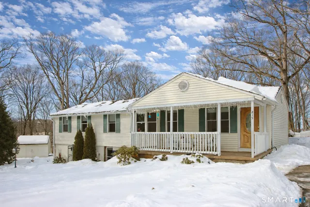 215 Spring Street, Manchester, CT 06040