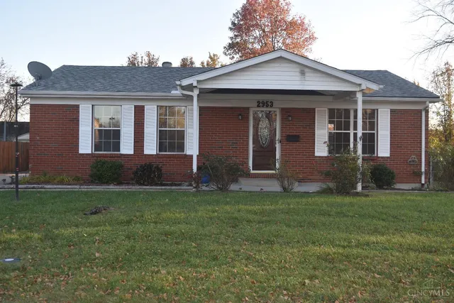 2953 Commodore Ln, Cincinnati, OH 45251