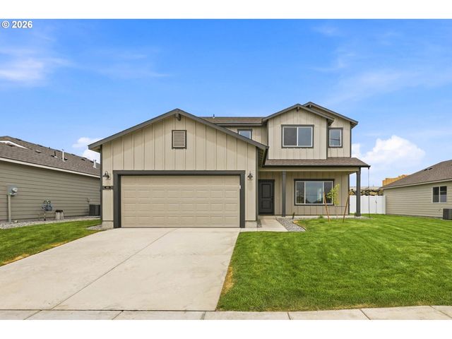 851 NE Laurel Springs Dr, Hermiston, OR 97838