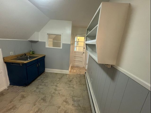 2 Rodney St, Hartford, CT 06105