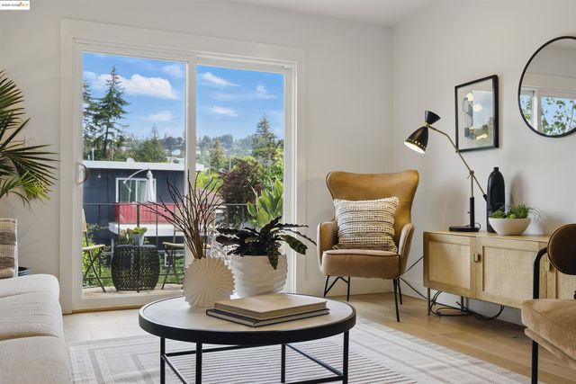 2028 Damuth St #4, Oakland, CA 94602