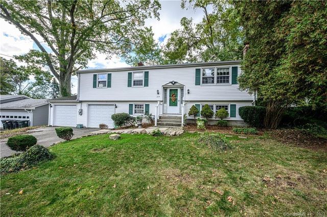 239 Pond Point Ave, Milford, CT 06460