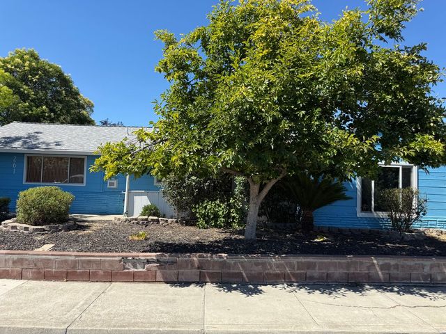 261 Gregory Ln, Pleasant Hill, CA 94523