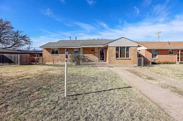 1703 Takewell St, Borger, TX 79007