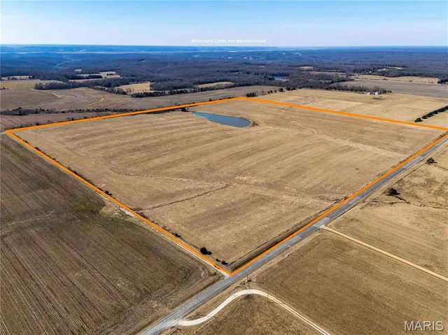 89 Highway N, Montgomery City, MO 63361