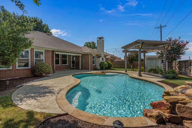 1509 Ash Ln, Corinth, TX 76210