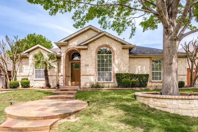 1417 Berne Ln, Lewisville, TX 75067