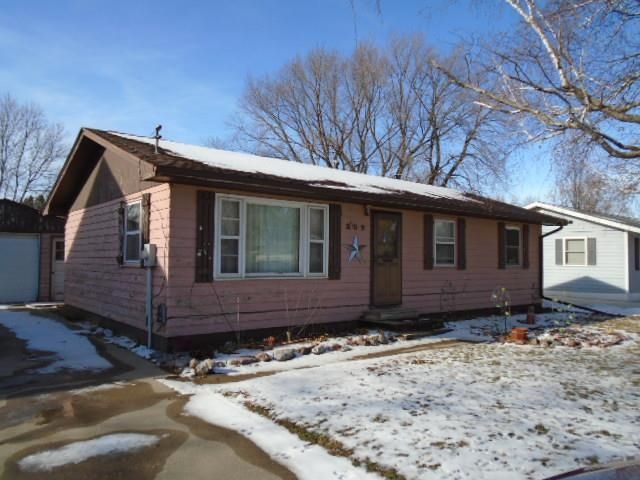 209 N  18th St, Estherville, IA 51334