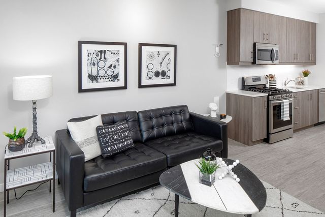 2351 NE 51st Ave #211, Portland, OR 97213