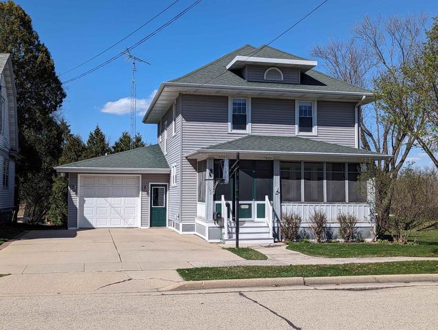 916 East Maple Street, Horicon, WI 53032