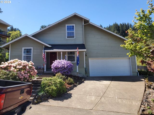 952 S  67th St, Springfield, OR 97478