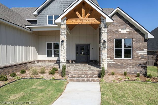 9001 Breitling Ct, Fort Smith, AR 72916