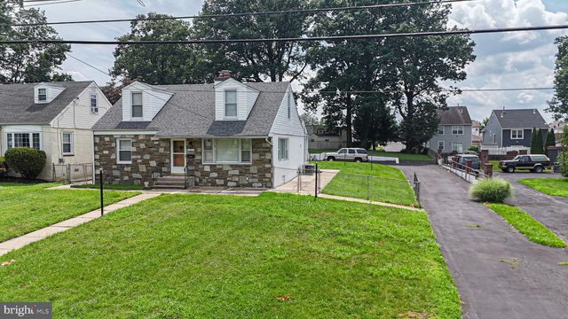 4600 Aubrey Ave, Philadelphia, PA 19114