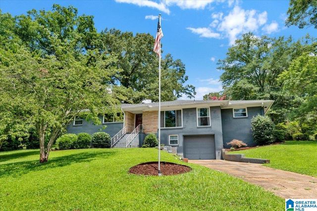 2031 Longview Dr, Bessemer, AL 35023