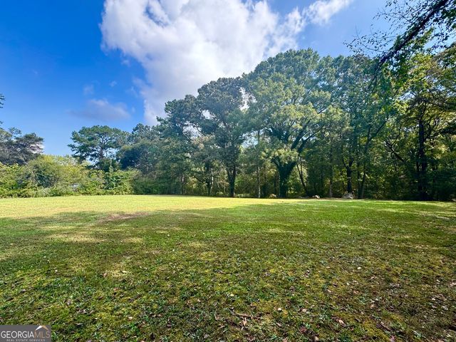 17 Farm Rd, Taylorsville, GA 30178