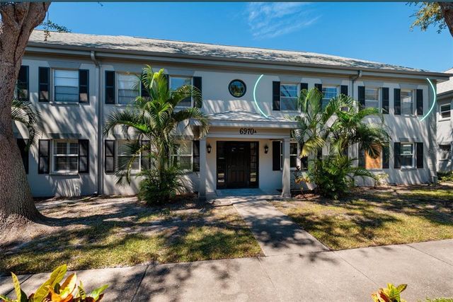 6970A Place De La Paix #2B, South Pasadena, FL 33707
