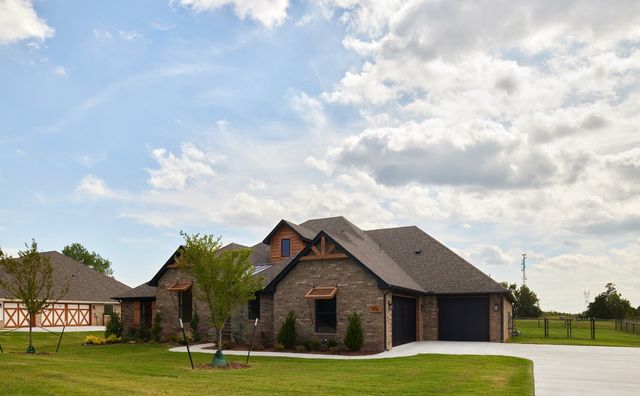 9116 SW 90th St, Mustang, OK 73064
