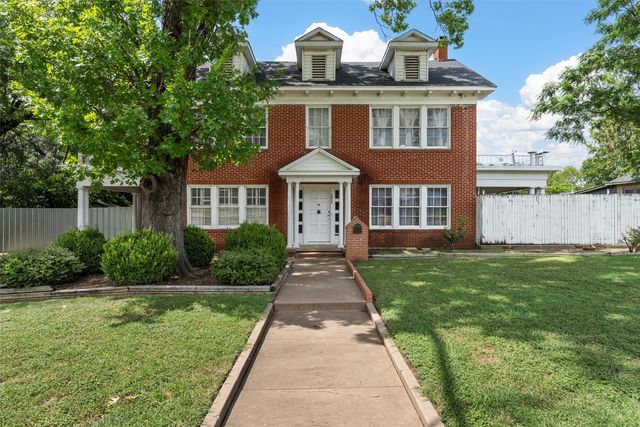 1811 Colcord Ave, Waco, TX 76707