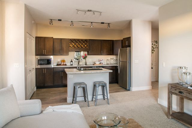 9910 Q St #815881, Omaha, NE 68127