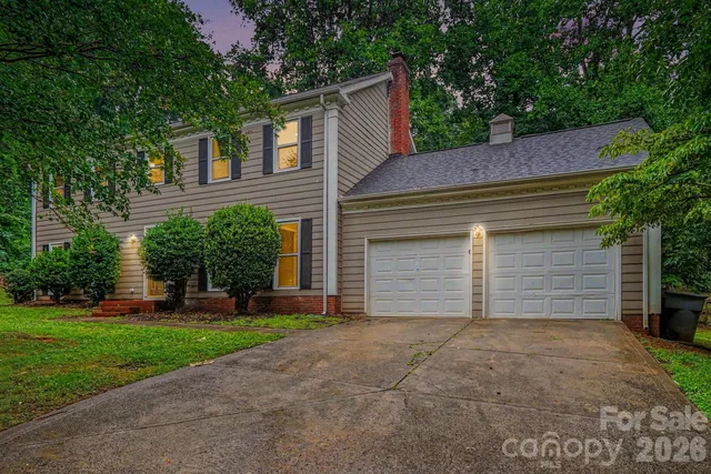 7111 Amarillo Dr, Charlotte, NC 28262